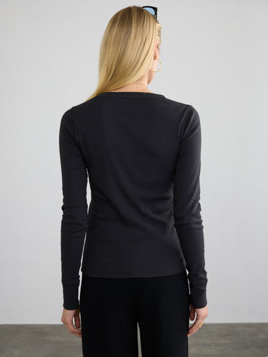 RIBBED COTTON L/S V-NECK by Margaret O'Leary